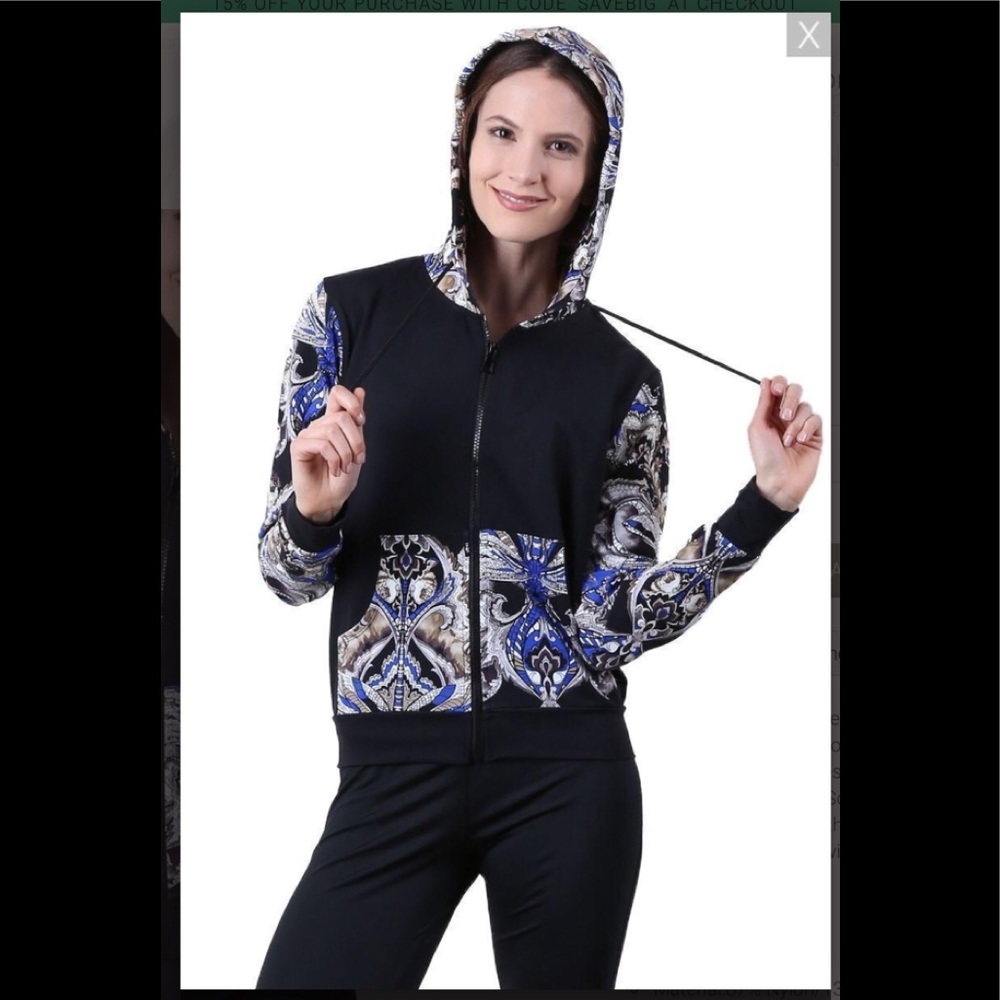 X BY GOTTEX WOMENS GRAPHIC SPORT HOODIE NWT